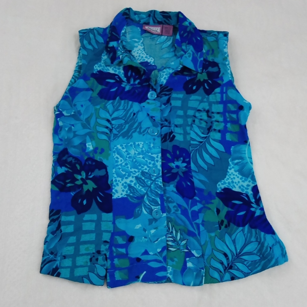 Premier International Hawaiian Button Down Top